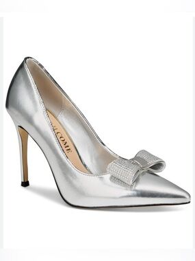 NWT Things II Come Soho Silver Metallic Crystal Bow Pumps Stiletto Heels 8.5